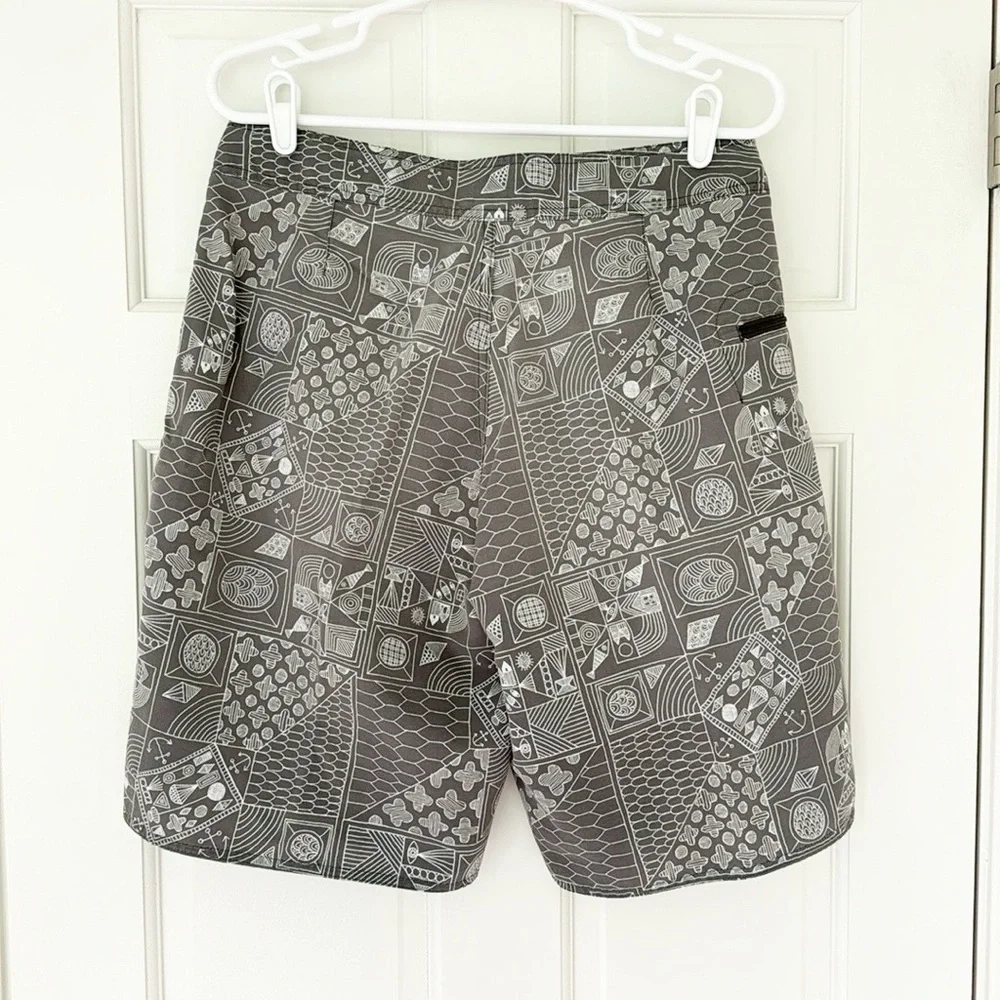 PATAGONIA board shorts size 32 grey white zippered pocket drawstring waist - Picture 2 of 6